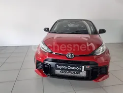 Granate Nuevo 2024 Toyota Yaris Berlina | 47.890 €