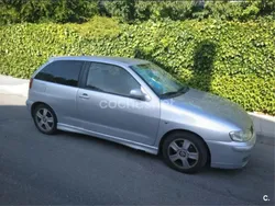 Gris / plata Usado 2001 Seat Ibiza Sport Berlina | 2200 €