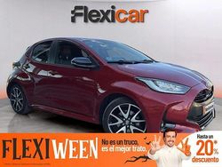Rojo Usado 2022 Toyota Yaris Hybrid Style Berlina | 20.890 € (Un poco caro)