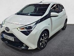 Usado 2021 Toyota Aygo X-play Utilitario | 11.490 € (Precio justo)