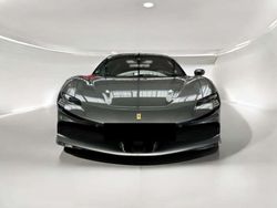Gris Usado 2022 Ferrari SF90 Coupe | 399.000 €