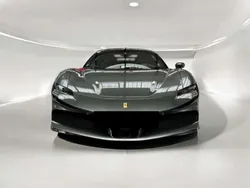 Gris Usado 2022 Ferrari SF90 Coupe | 399.000 €
