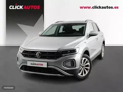 Plateado Usado 2024 VW T-Roc Life SUV | 24.150 € (Precio justo)