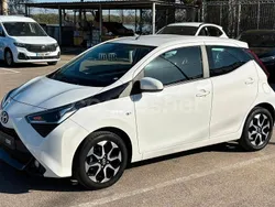 Blanco Usado 2021 Toyota Aygo X-play Utilitario | 12.900 € (Un poco caro)