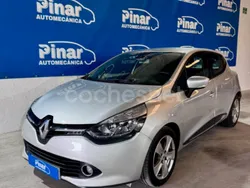 Gris / plata Usado 2015 Renault Clio IV Dynamique Berlina | 9300 € (Caro)