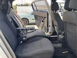 Gris / plata Usado 2003 Opel Signum Familiar | 2800 €