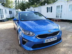 Azul Usado 2021 Kia Ceed Berlina | 11.490 € (Buen precio)