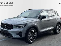 Gris Nuevo 2025 Volvo XC40 Plus SUV | 40.900 € (Precio justo)