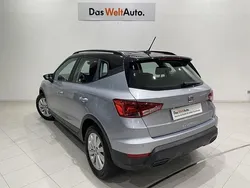 Gris plata Usado 2024 Seat Arona Style SUV | 18.390 € (Precio justo)