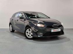Gris Usado 2024 Kia Ceed Utilitario | 17.899 € (Precio justo)