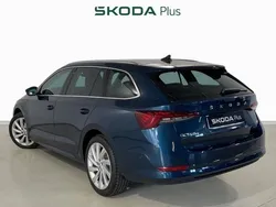 Azul Usado 2024 Skoda Octavia Style Familiar | 34.990 € (Precio justo)