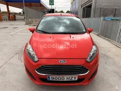 Rojo Usado 2014 Ford Fiesta Trend Utilitario | 7800 € (Precio justo)