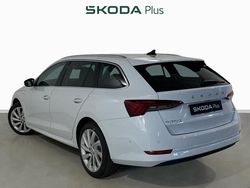 Blanco Nuevo 2024 Skoda Octavia Selection Familiar | 30.700 € (Buen precio)