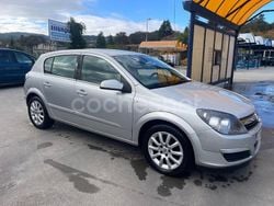 Gris / plata Usado 2005 Opel Astra Cosmo Berlina | 2999 € (Un poco caro)