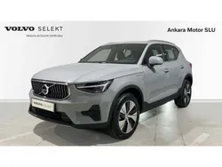 Gris Usado 2023 Volvo XC40 Core SUV | 38.900 € (Precio justo)