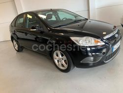 Negro Usado 2011 Ford Focus Trend Berlina | 5000 € (Caro)