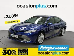 Azul Usado 2020 Toyota Camry Luxury Berlina | 27.890 € (Un poco caro)