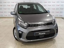 Gris / plata Usado 2022 Kia Picanto Comfort Utilitario | 15.950 €