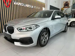 Gris / plata Usado 2021 BMW 116 Advantage Utilitario | 19.990 € (Precio justo)