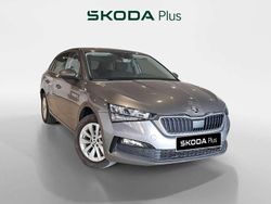 Gris Usado 2024 Skoda Scala Ambition Utilitario | 17.500 € (Precio justo)