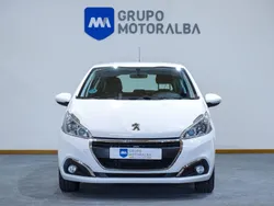 Blanco Usado 2016 Peugeot 208 Active Utilitario | 8490 € (Un poco caro)