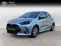 Gris Usado 2024 Toyota Yaris Hybrid Active | 22.750 € (Precio justo)