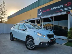 Blanco Usado 2015 Peugeot 2008 Access SUV | 9999 € (Precio justo)
