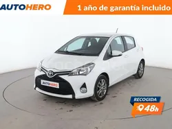 Blanco Usado 2015 Toyota Yaris City Utilitario | 9899 € (Precio justo)
