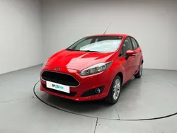 Rojo Usado 2016 Ford Fiesta Trend Utilitario | 12.990 € (Un poco caro)