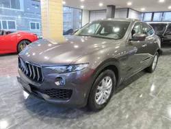 Gris Usado 2018 Maserati Levante SUV | 45.000 € (Buen precio)