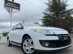 Blanco Usado 2012 Renault Mégane III Dynamique Berlina | 7500 € (Precio justo)