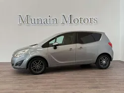 Gris / plata Usado 2012 Opel Meriva Excellence Monovolumen | 5990 € (Buen precio)