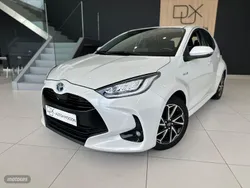Blanco Usado 2021 Toyota Yaris Hybrid Style Berlina | 19.500 € (Precio justo)