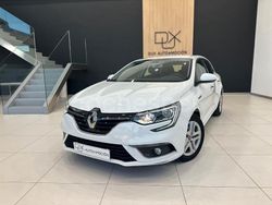 Blanco Usado 2021 Renault Mégane IV Business Berlina | 15.990 € (Precio justo)