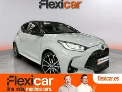 Blanco Usado 2022 Toyota Yaris Hybrid Plus Berlina | 23.490 € (Caro)