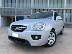Gris / plata Usado 2007 Kia Carens Monovolumen | 6900 € (Un poco caro)