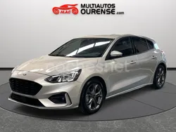 Gris / plata Usado 2021 Ford Focus ST-Line Berlina | 17.990 € (Caro)