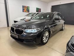 Gris / plata Usado 2021 BMW 520 Luxury Line Familiar | 26.990 € (Precio justo)