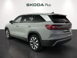 Gris Usado 2024 Skoda Kodiaq Selection SUV | 39.500 € (Un poco caro)