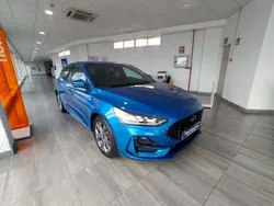 Azul Usado 2024 Ford Focus ST-Line Berlina | 20.995 € (Super precio)