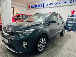 Gris / plata Usado 2023 Kia Stonic SUV | 14.450 € (Precio justo)
