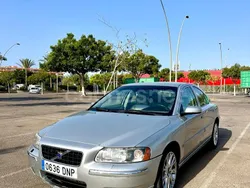 Gris / plata Usado 2005 Volvo S60 Summum Berlina | 4800 € (Buen precio)