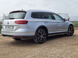 Gris Usado 2018 VW Passat Alltrack Familiar | 19.850 € (Buen precio)