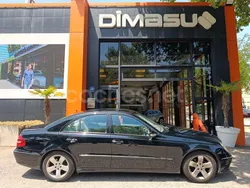 Negro Usado 2002 Mercedes E270 Avantgarde Berlina | 2990 € (Super precio)