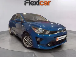 Azul Usado 2022 Kia Rio Berlina | 11.490 € (Buen precio)