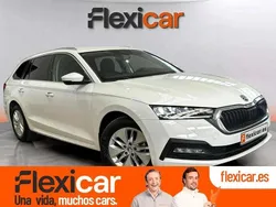 Blanco Usado 2023 Skoda Octavia Ambition Familiar | 21.990 € (Super precio)