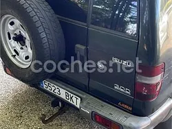 Verde Usado 2001 Isuzu Trooper SUV | 2500 €