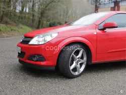 Rojo Usado 2009 Opel Astra Cabriolet Cosmo Descapotable | 5595 € (Precio justo)