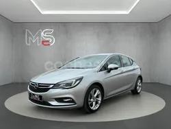 Gris / plata Usado 2016 Opel Astra Dynamic Berlina | 9799 € (Precio justo)