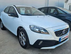 Blanco Usado 2015 Volvo V40 CC Momentum Familiar | 11.850 € (Precio justo)